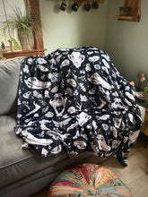 Load image into Gallery viewer, Tattoo Flash Skull Style Velveteen Plush Blanket

